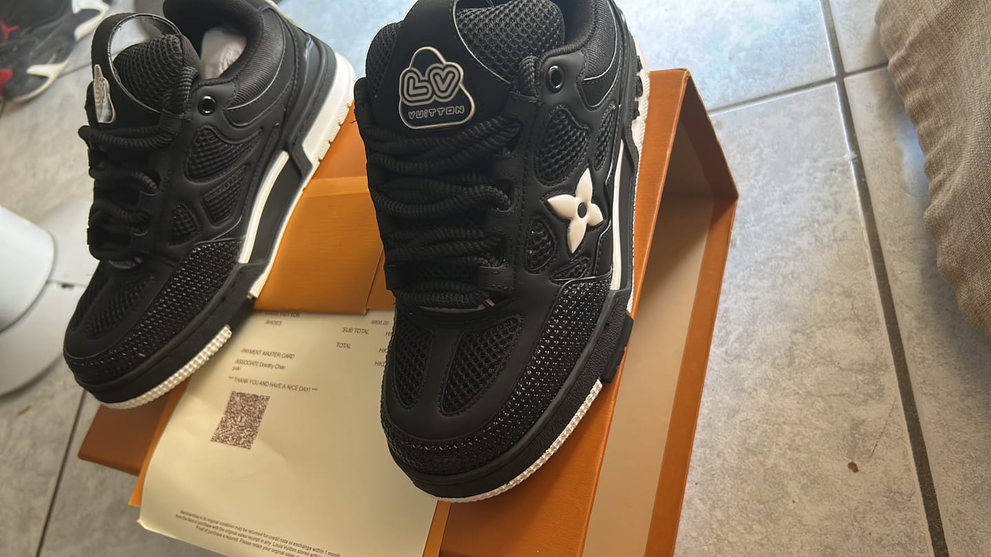 Customer photo review of Sneakers LV Skate Nera/Bianca