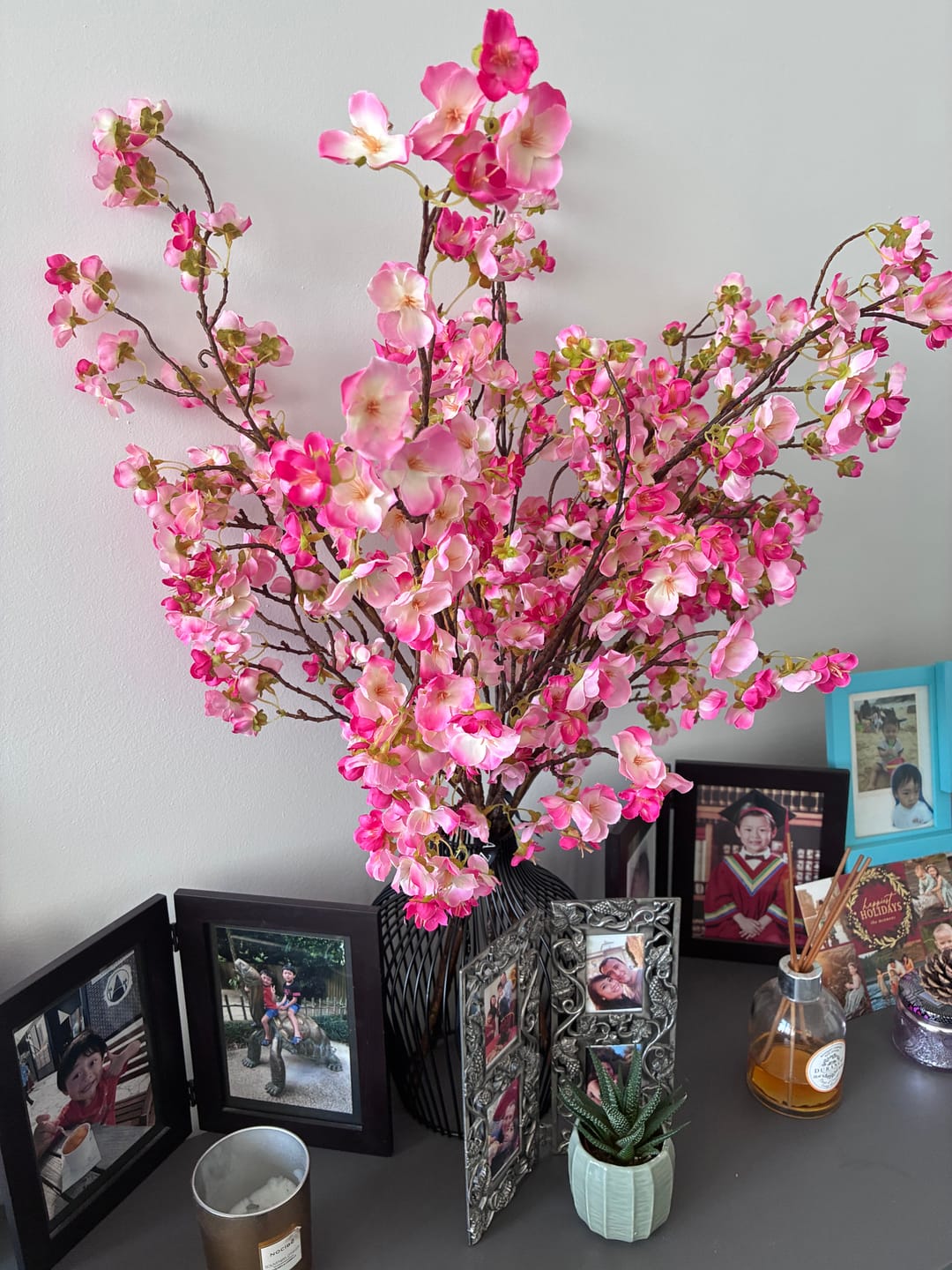 Customer photo review of Mia Vase - Noir
