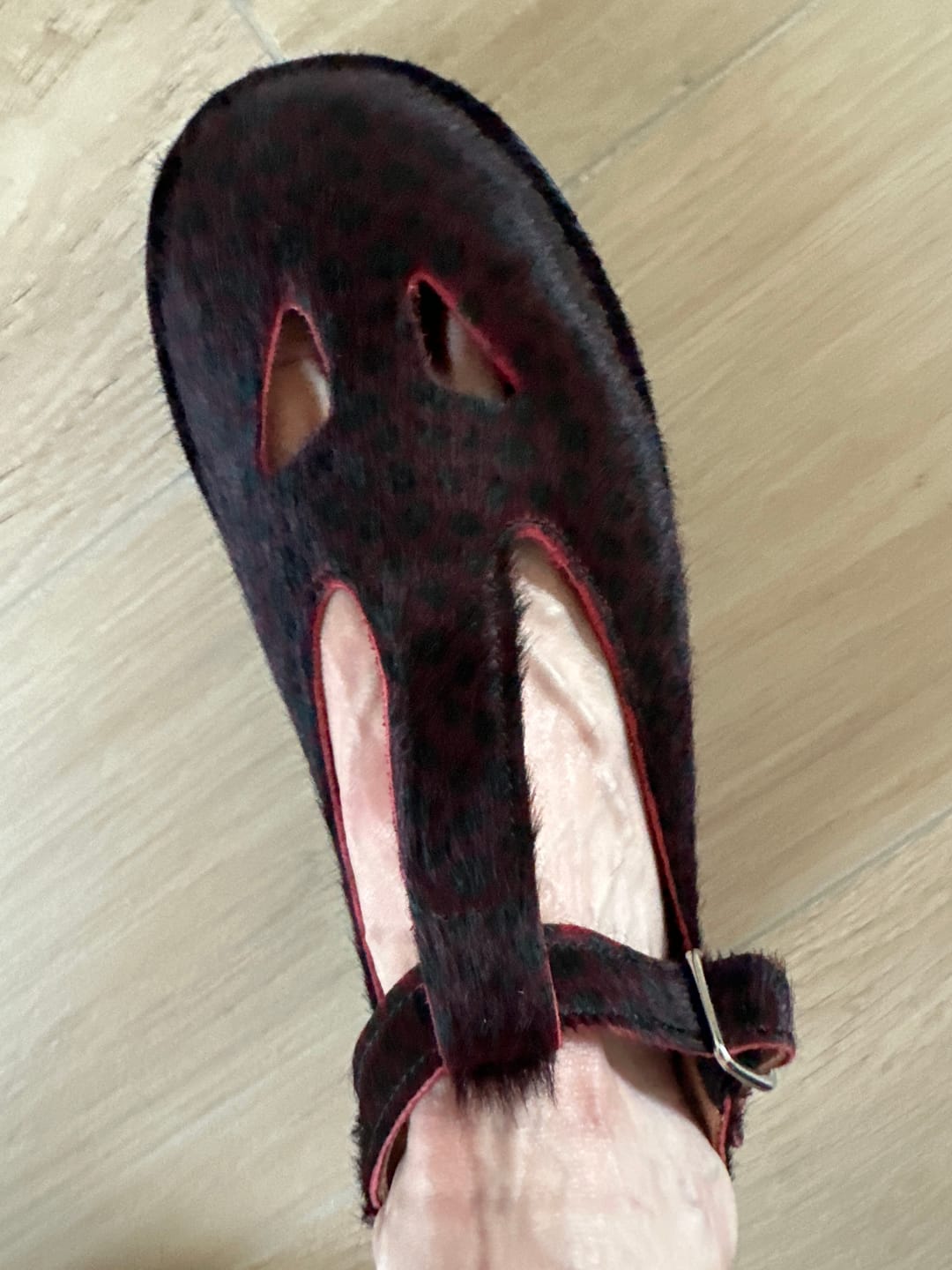Customer photo review of Ciacola Pony Wine scarpa bassa con occhietti in cavallino bordeaux artigianale toscana