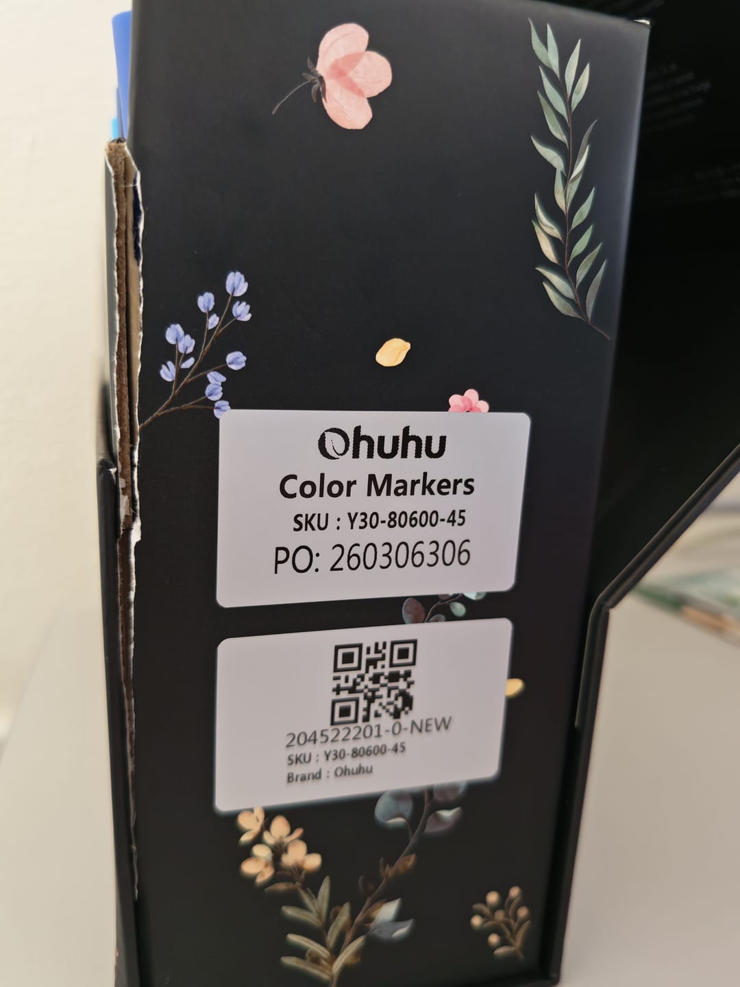 Customer photo review of Ohuhu Maui 160 Colors Dual Tips Water Based Art Markers, Brush & Fineliner