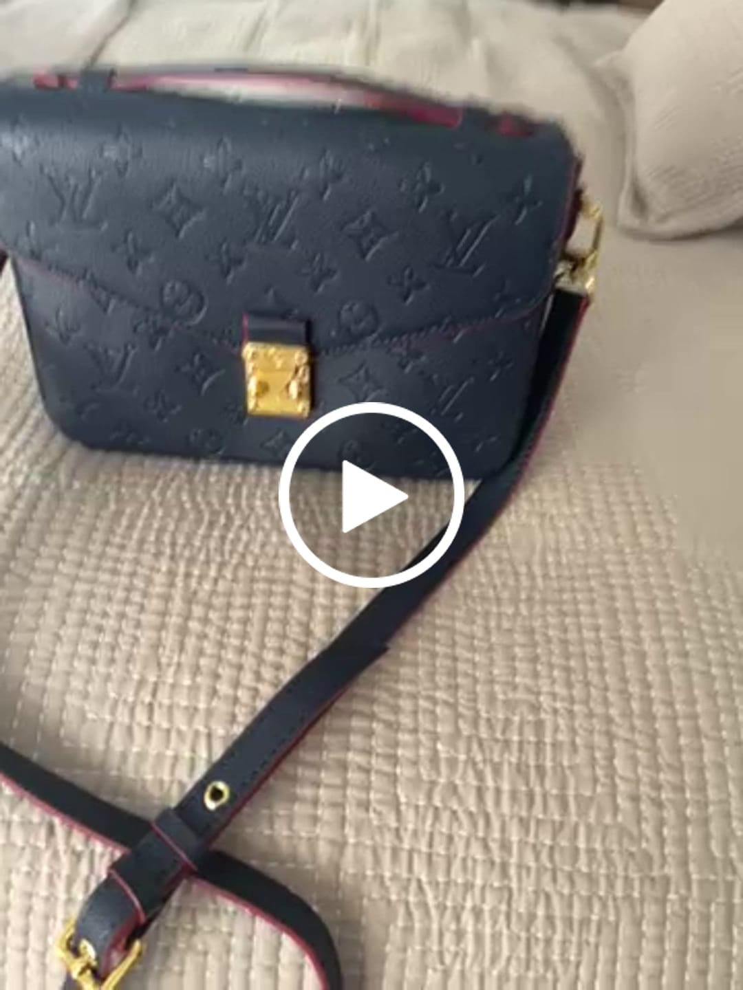 Customer video review of Serenityll™ 100094 Luxury Bag