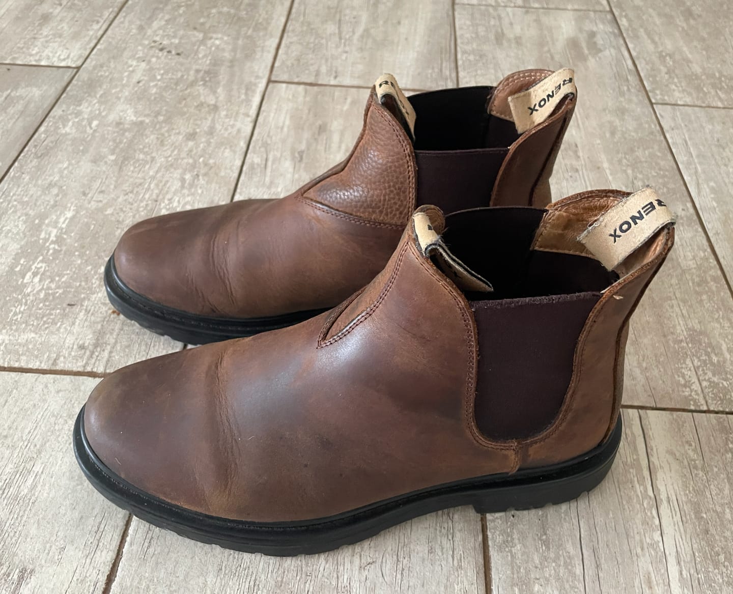 Customer photo review of Kit Limpieza Mantención Cuero Graso Liso Botines Zapatos Renovador