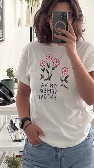 Customer photo review of T-Shirt On Va Semer Encore