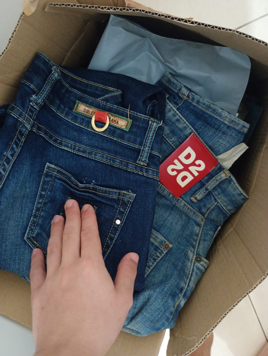 Customer photo review of Fiore Vintage & Secondhand - Box 6 KG Jeans Firmati