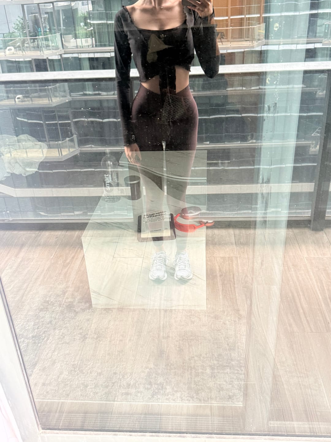 Customer photo review of The V Legging Espresso