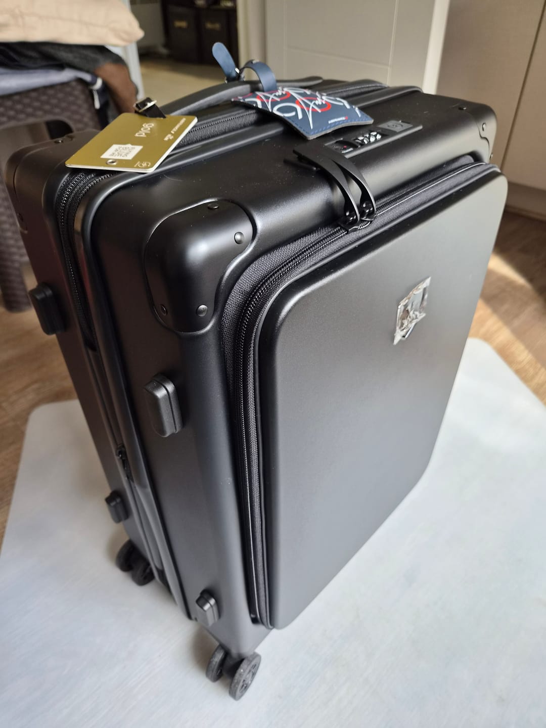 Customer photo review of Blackbird Carry On