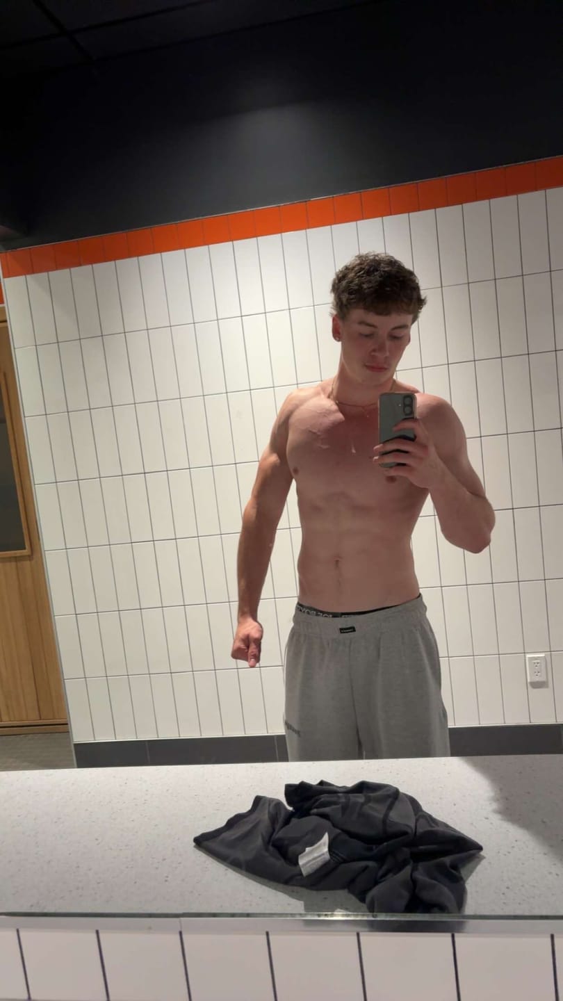 Customer photo review of 2141 - Soft AF No Cuff Sweats