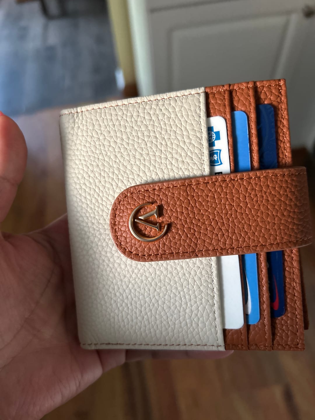 Customer photo review of Valor VN800 Leather Wallet For Women