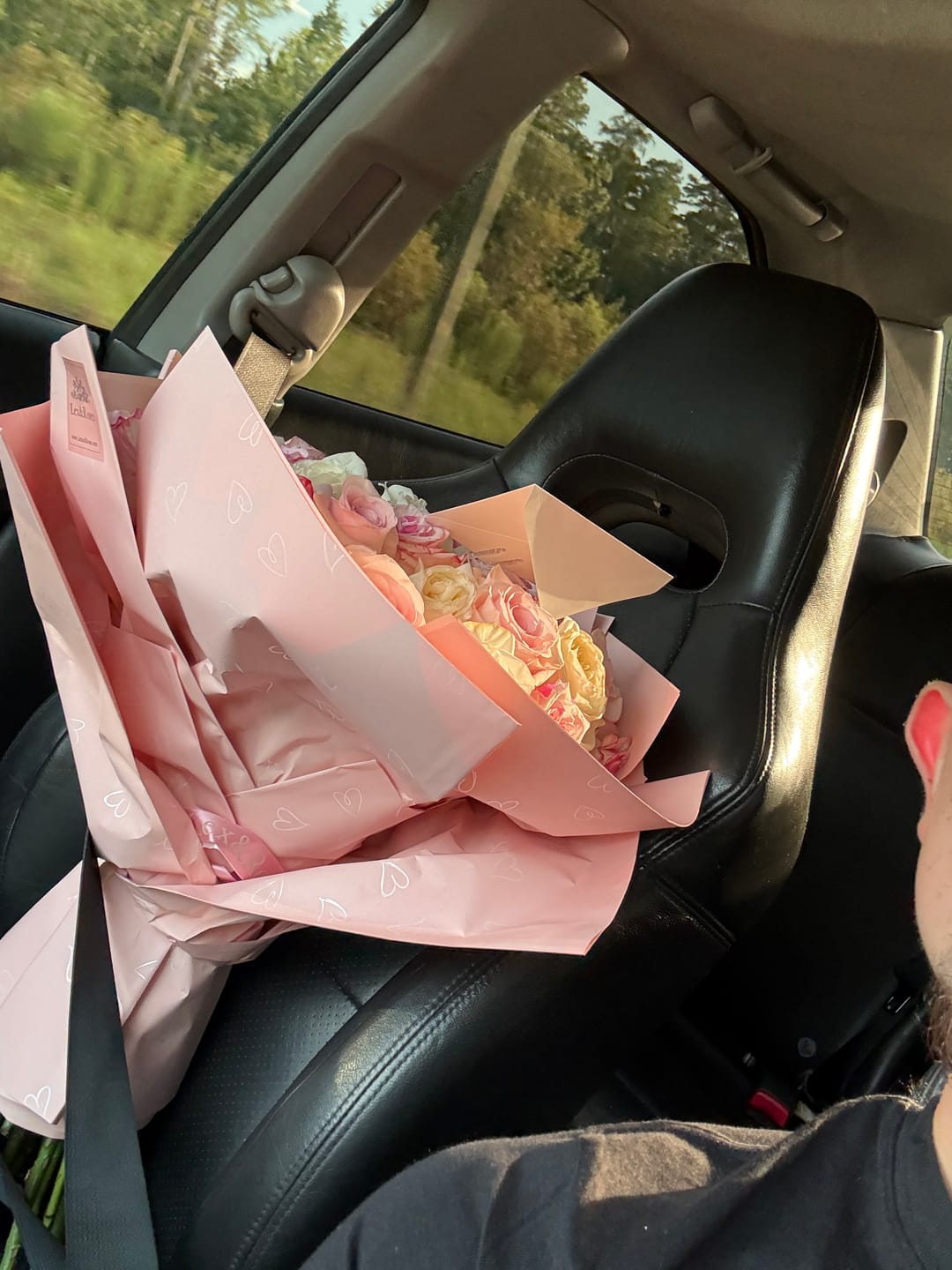 Customer photo review of Pink Deluxe Bouquet