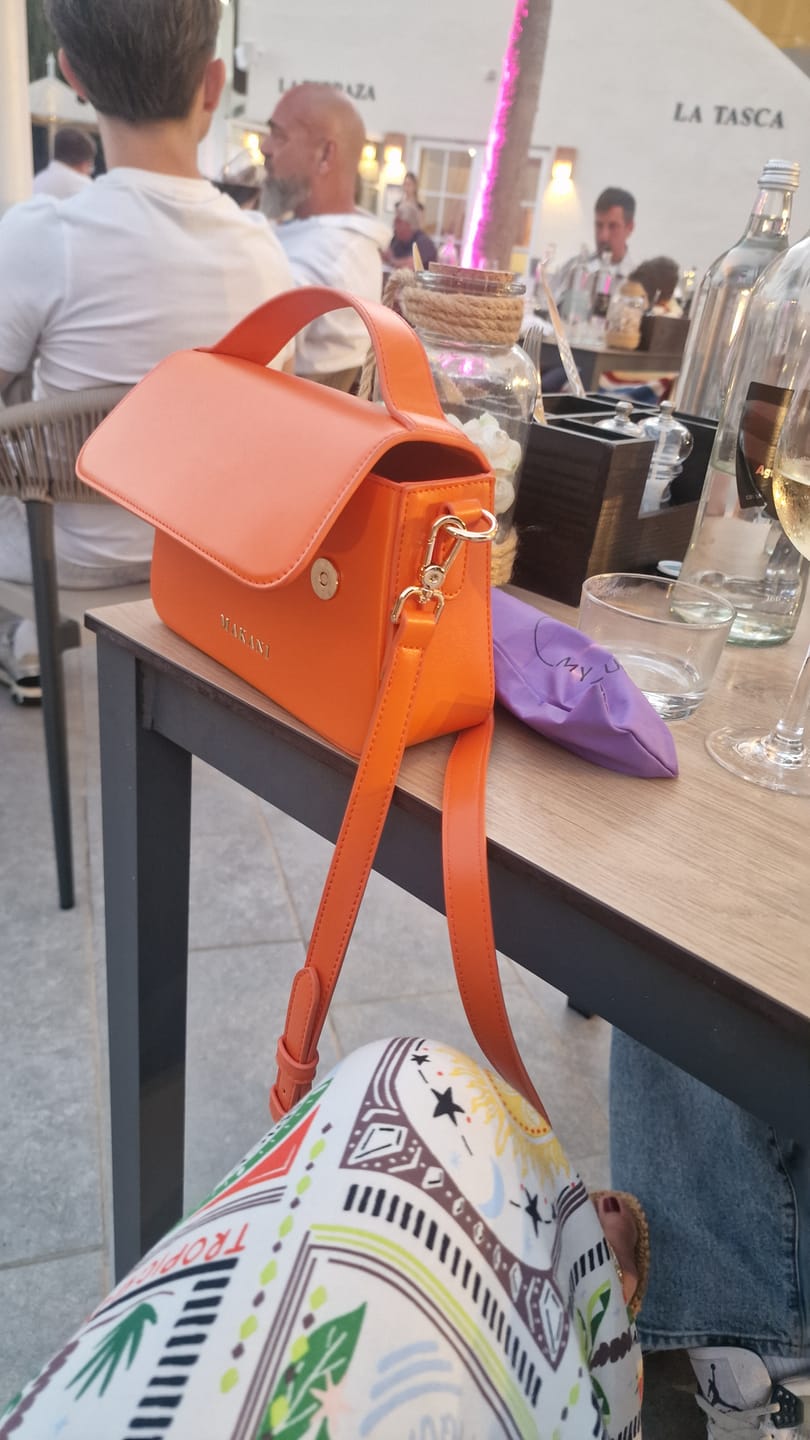 Customer photo review of NALUA - ORANGE