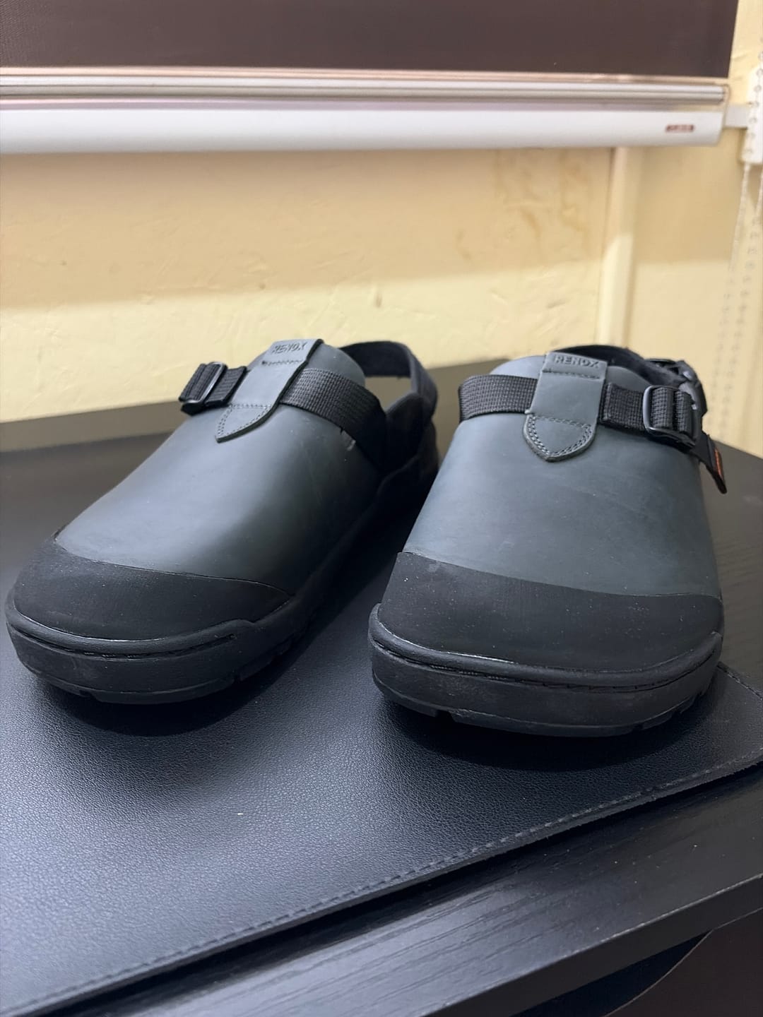Customer photo review of Zueco Terra Clog Todo Terreno Grafito Unisex