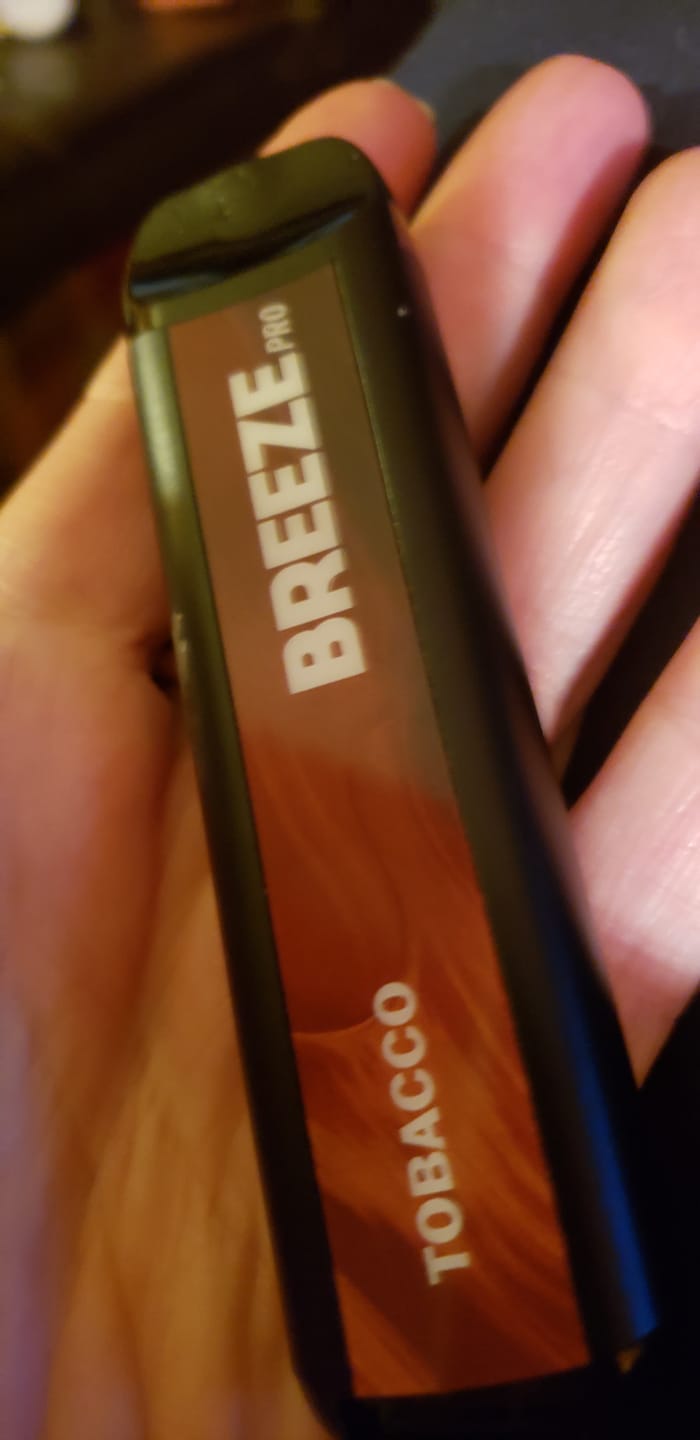 Customer photo review of Breeze Pro Disposable Vape