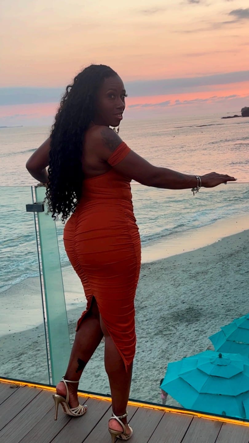 Customer photo review of Scarlett Midi Dress