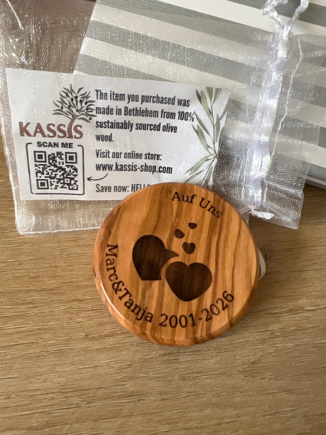 Customer photo review of Personalisierter Flaschenöffner aus Olivenholz mit Gravur & Magnet | Geschenk für Männer, Vatertag, Geburtstag
