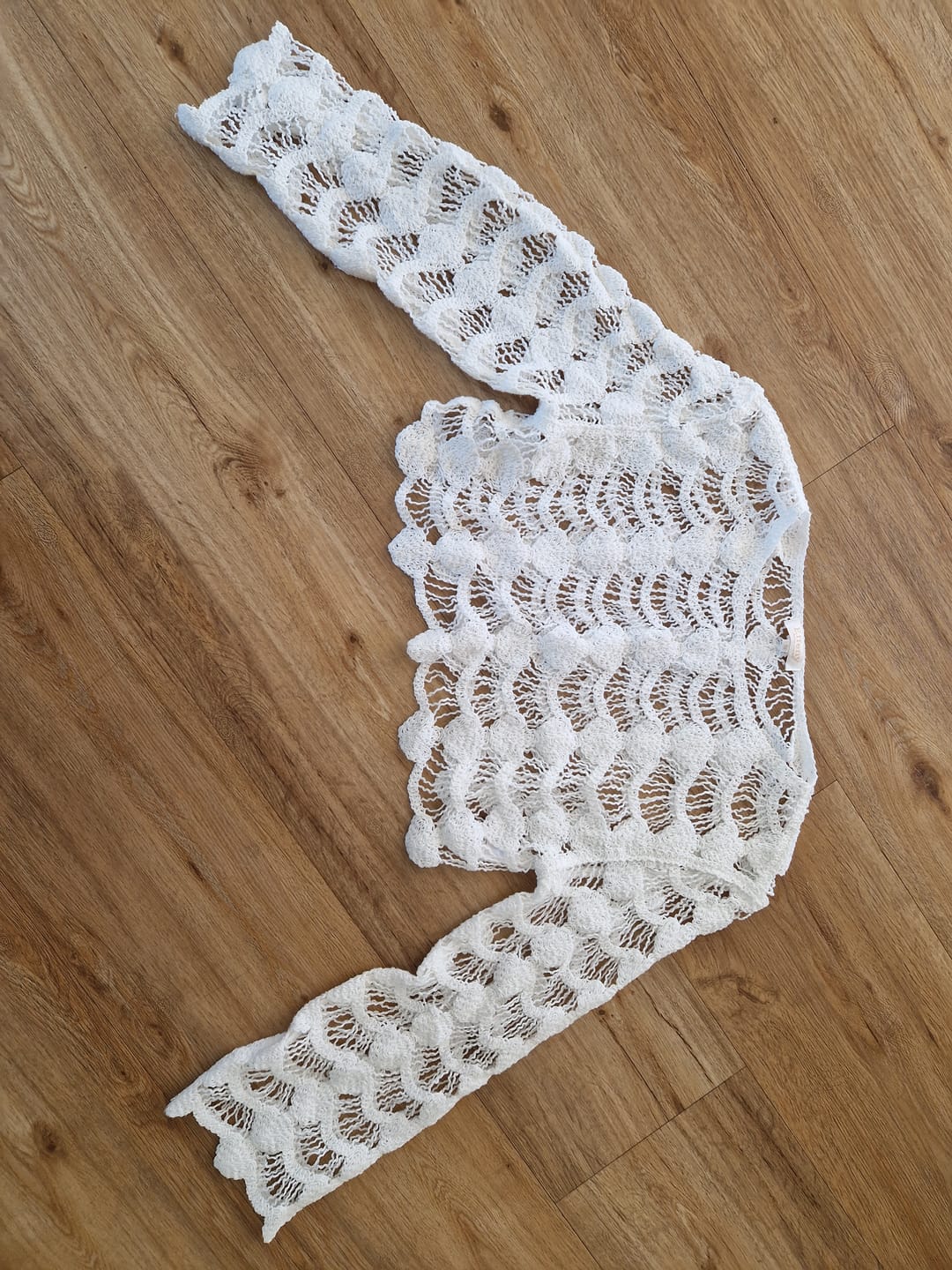 Customer photo review of "Conchiglia" süßes Crochet Top - weiß