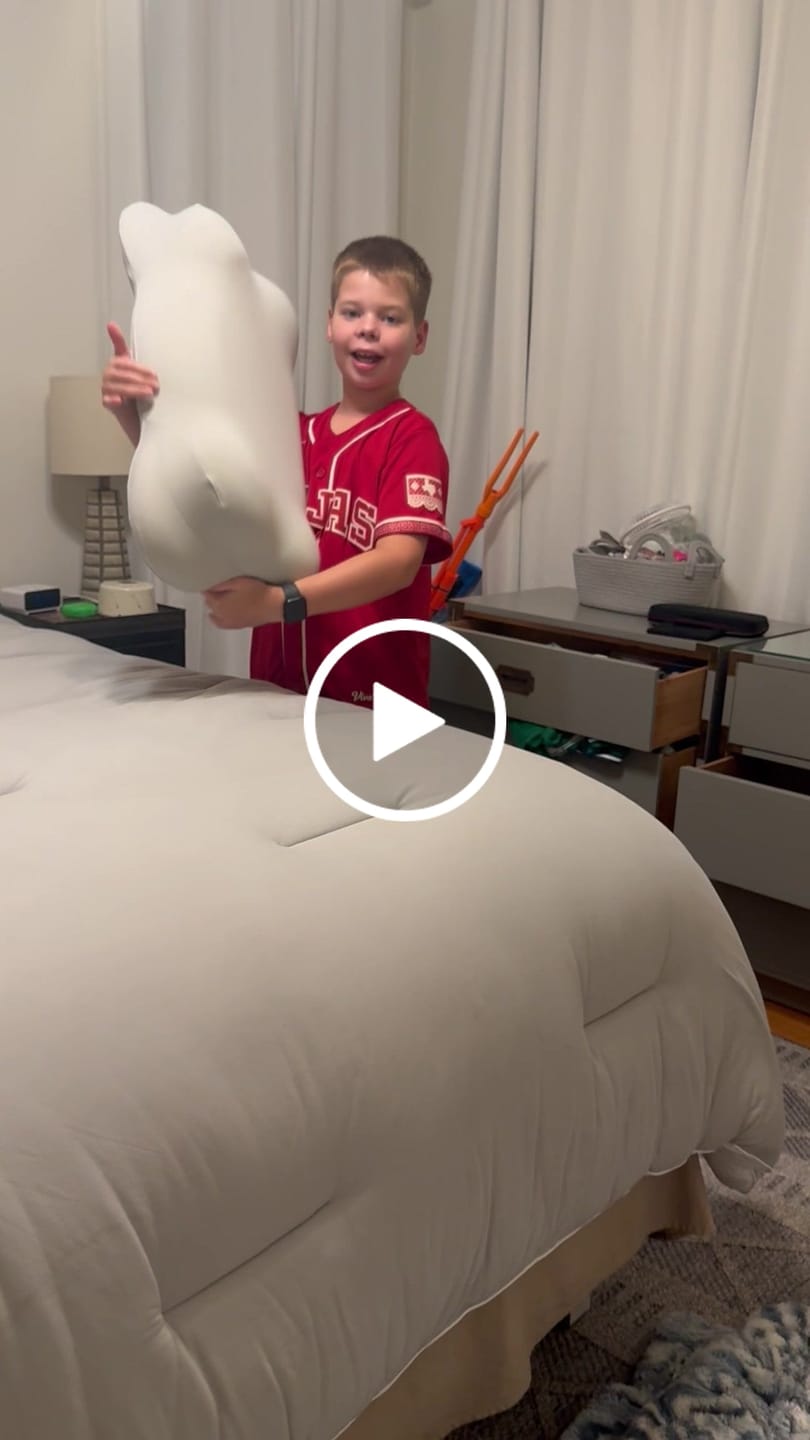 Customer video review of CloudAlign™ Pillow