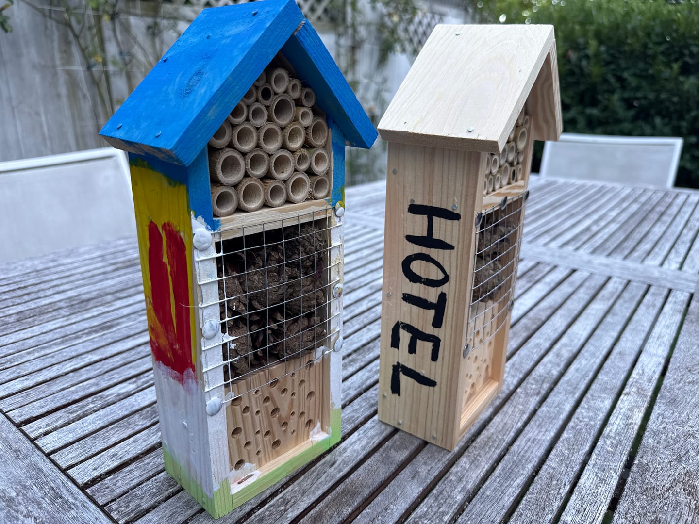 Customer photo review of Insektenhotel-Bausatz: bauen, bemalen & Insekten beobachten