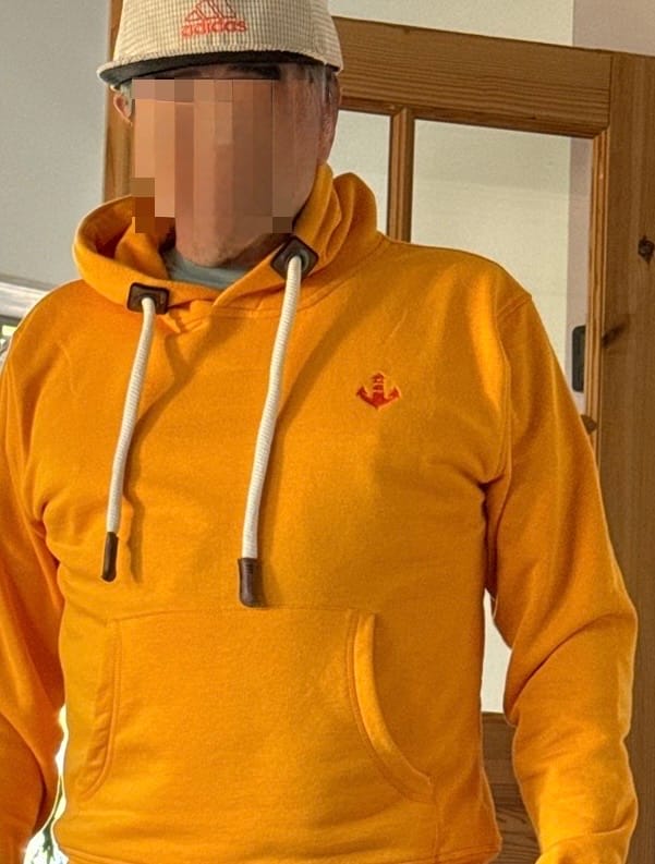 Customer photo review of Mooinzen · Unisex Bio Jogger Hoodie