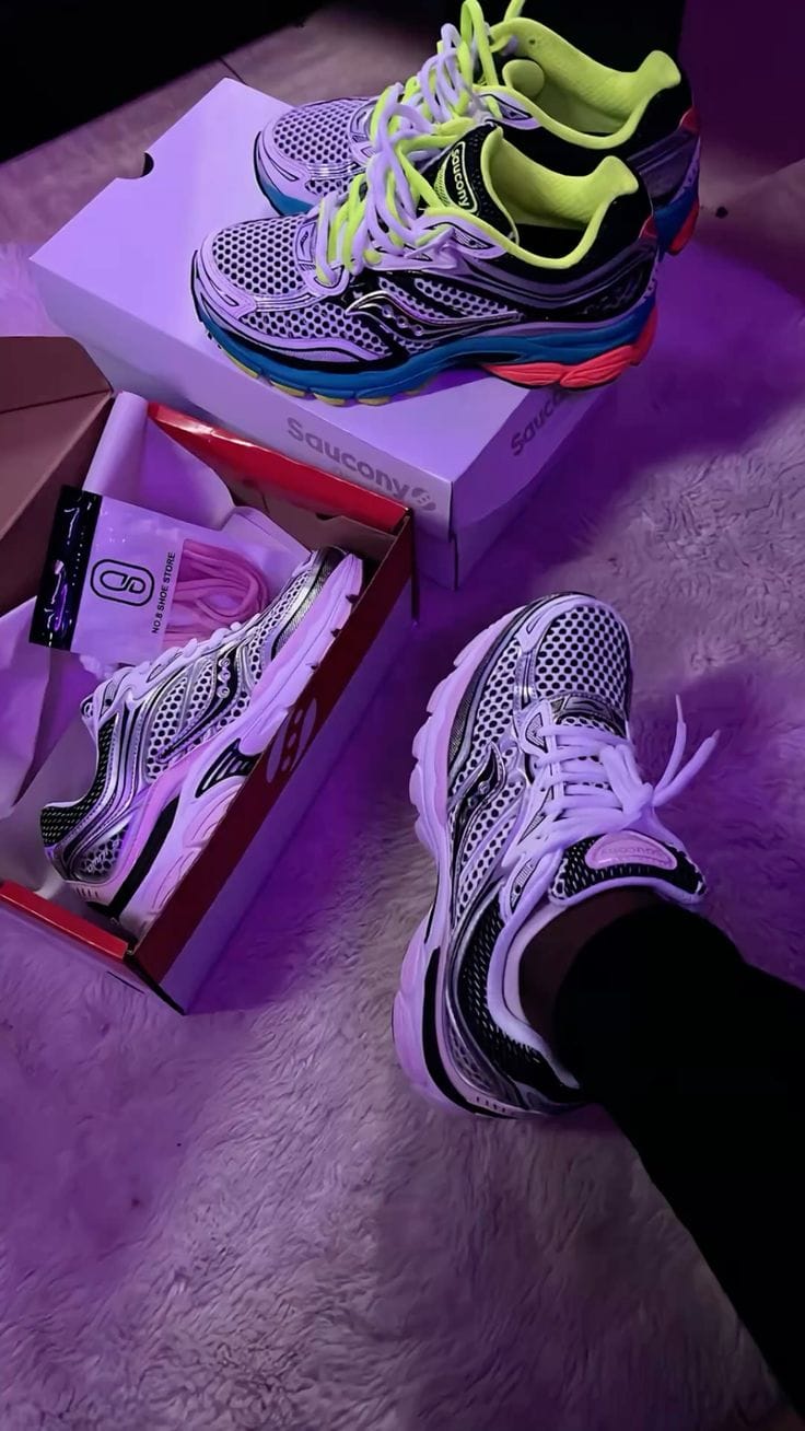 Customer photo review of Saucony ProGrid Omni 9 OG