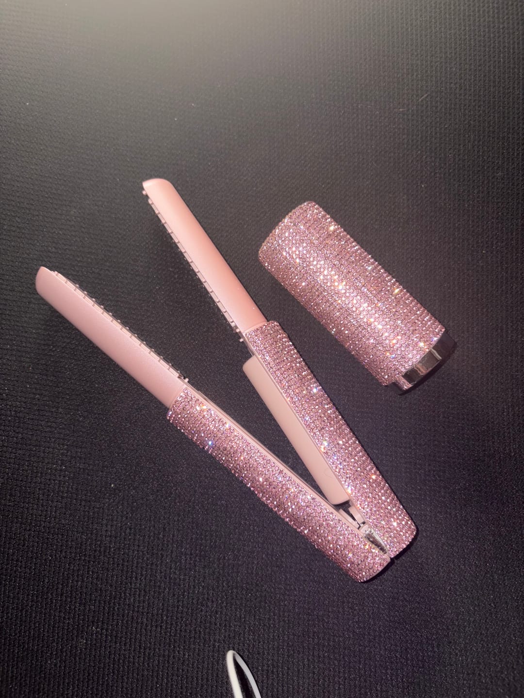 Customer photo review of Mini Lisseur sans fil SLIIK™ – Diamants Roses Bonbon
