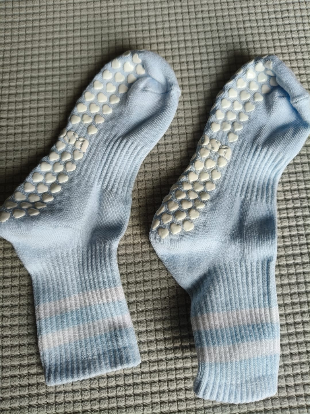 Customer photo review of Grip Stripes - Baby Blue