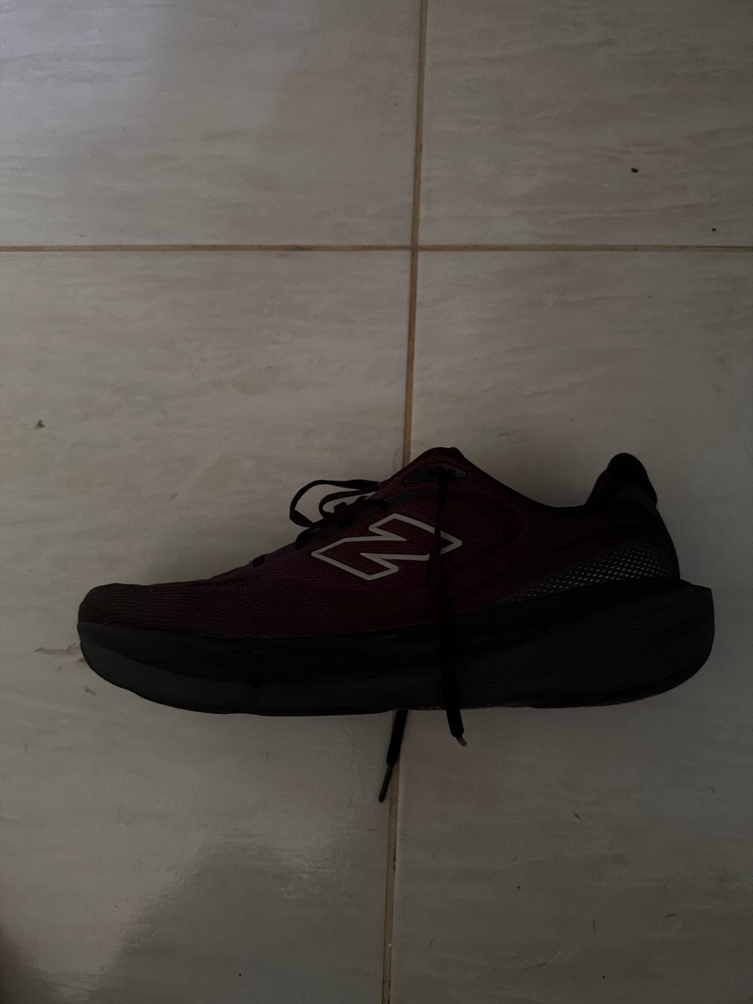 Customer photo review of New Balance 1080 V15  Hombre Faded Black Olivine