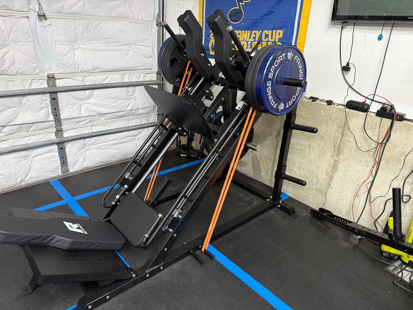 Customer photo review of RitFit GAZELLE PRO 3-In-1 Leg Press and Hack Squat Machine