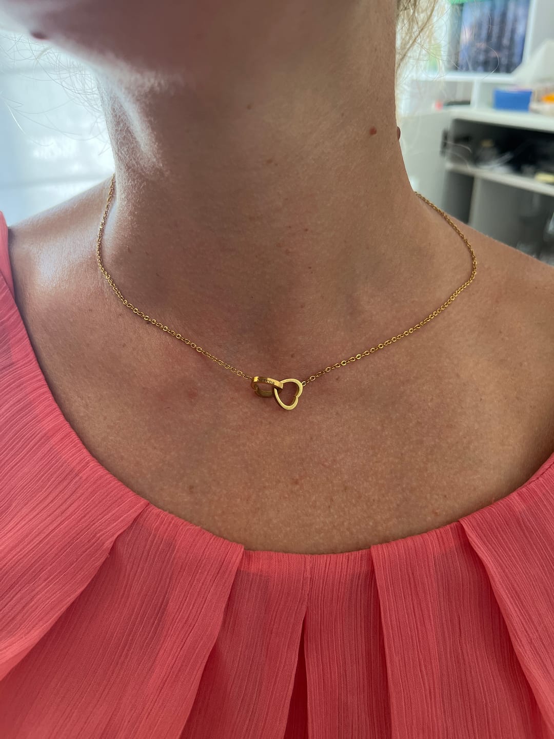Customer photo review of Cofanetto Regalo con Rosa Eterna – Collana con Cuore Doppio Inciso