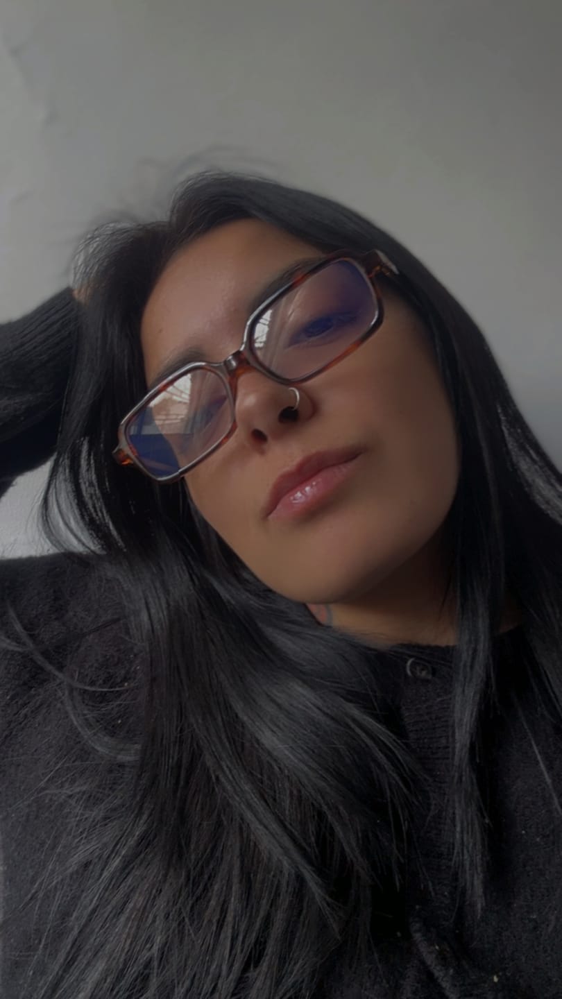 Customer photo review of Lentes  miu miu cuadrados Anti luz azul.