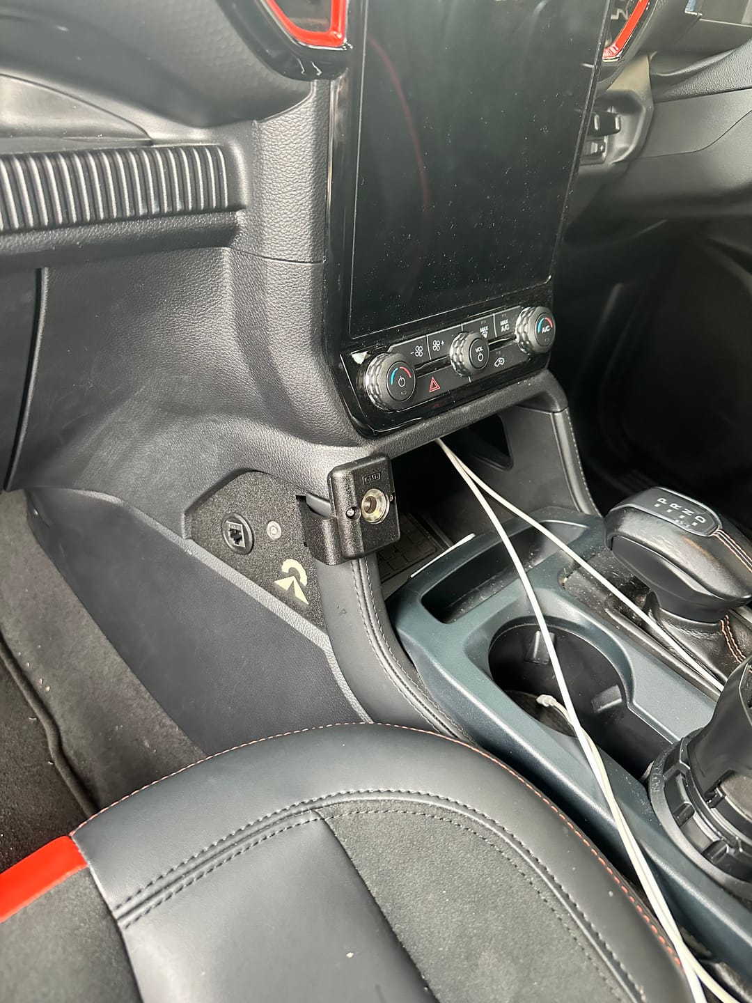 Customer photo review of UHF Handpiece Mount - Ford Ranger NextGen & Super Duty & Everest - Centre Console