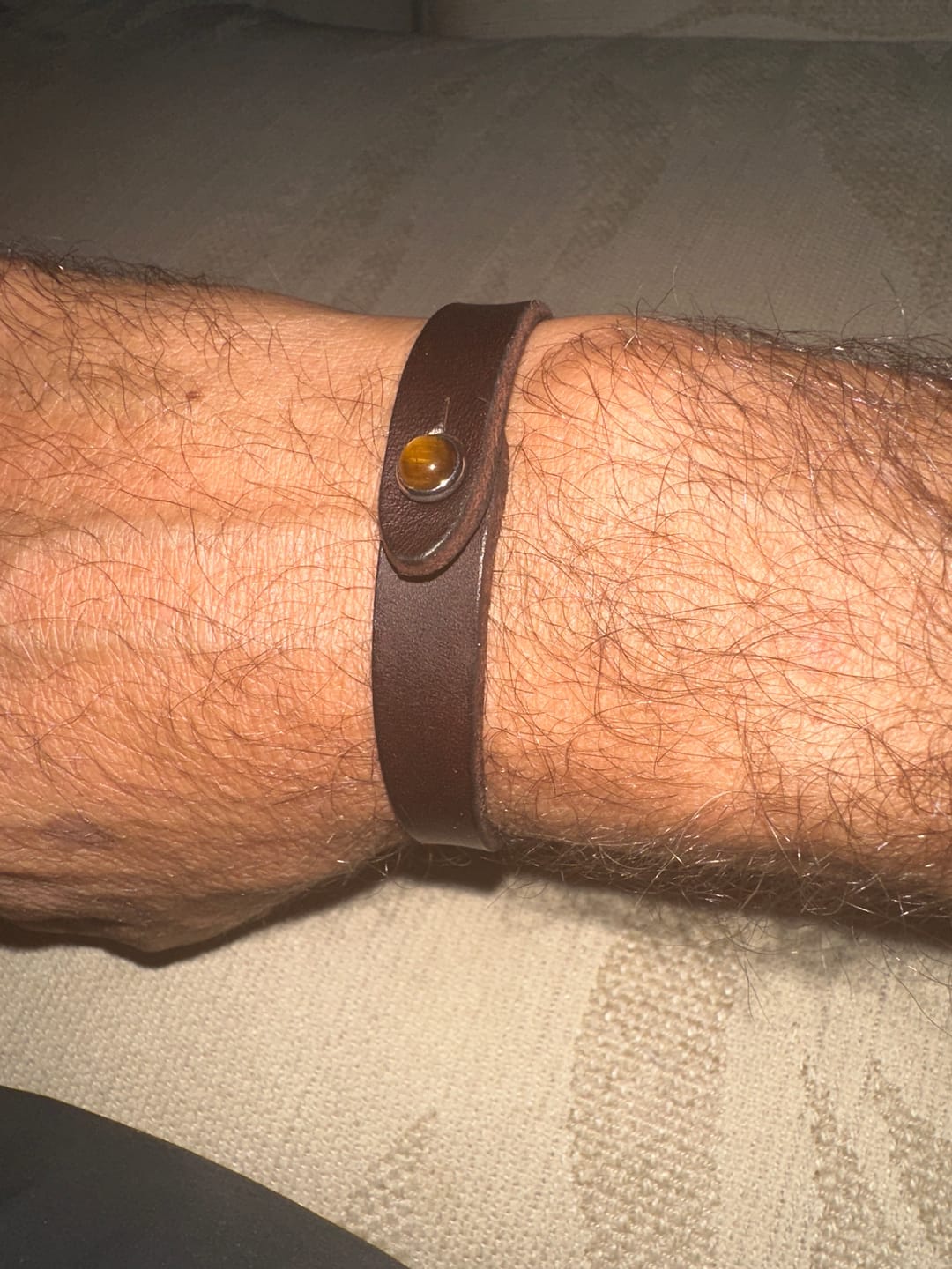 Customer photo review of Bracciale pelle io Occhio di Tigre Tulsi