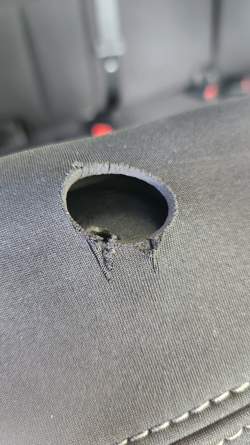 Customer photo review of Jeep Wrangler JK II - GP4 Neoprene 2x Front Seat Covers (In Stock)