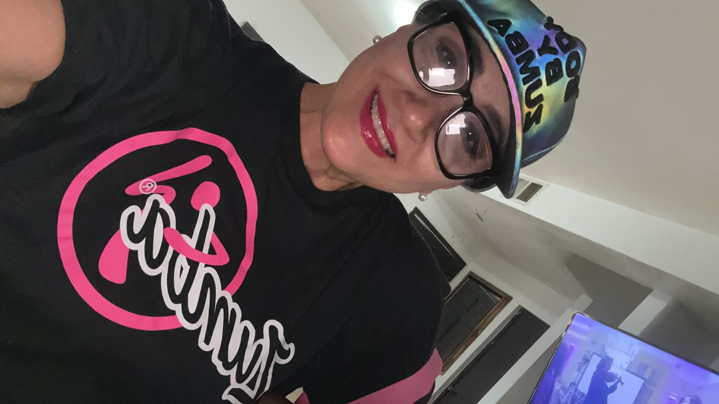 Customer photo review of Dale-Z Unisex Tees 12PK