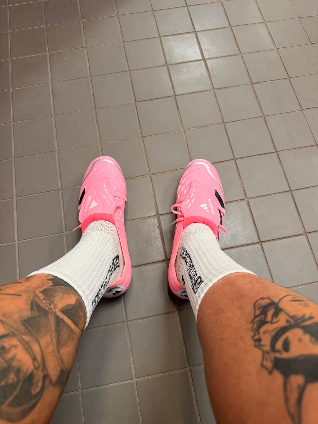 Customer photo review of Adidas Predator 25 Elite Fold-over Tongue FG Beckham - Rose/Bleu/Noir/Argent