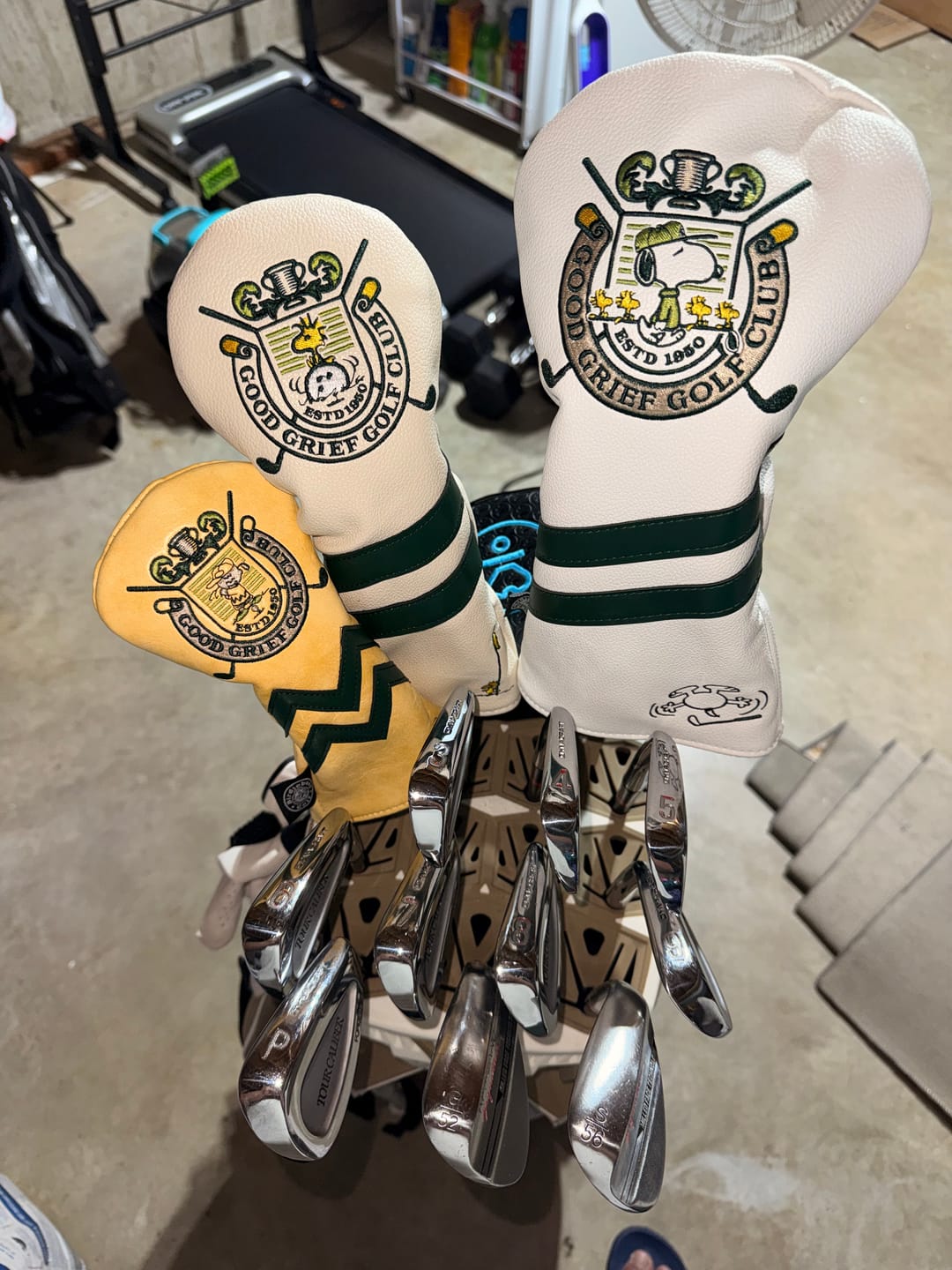Customer photo review of Peanuts Clubhouse Headcover