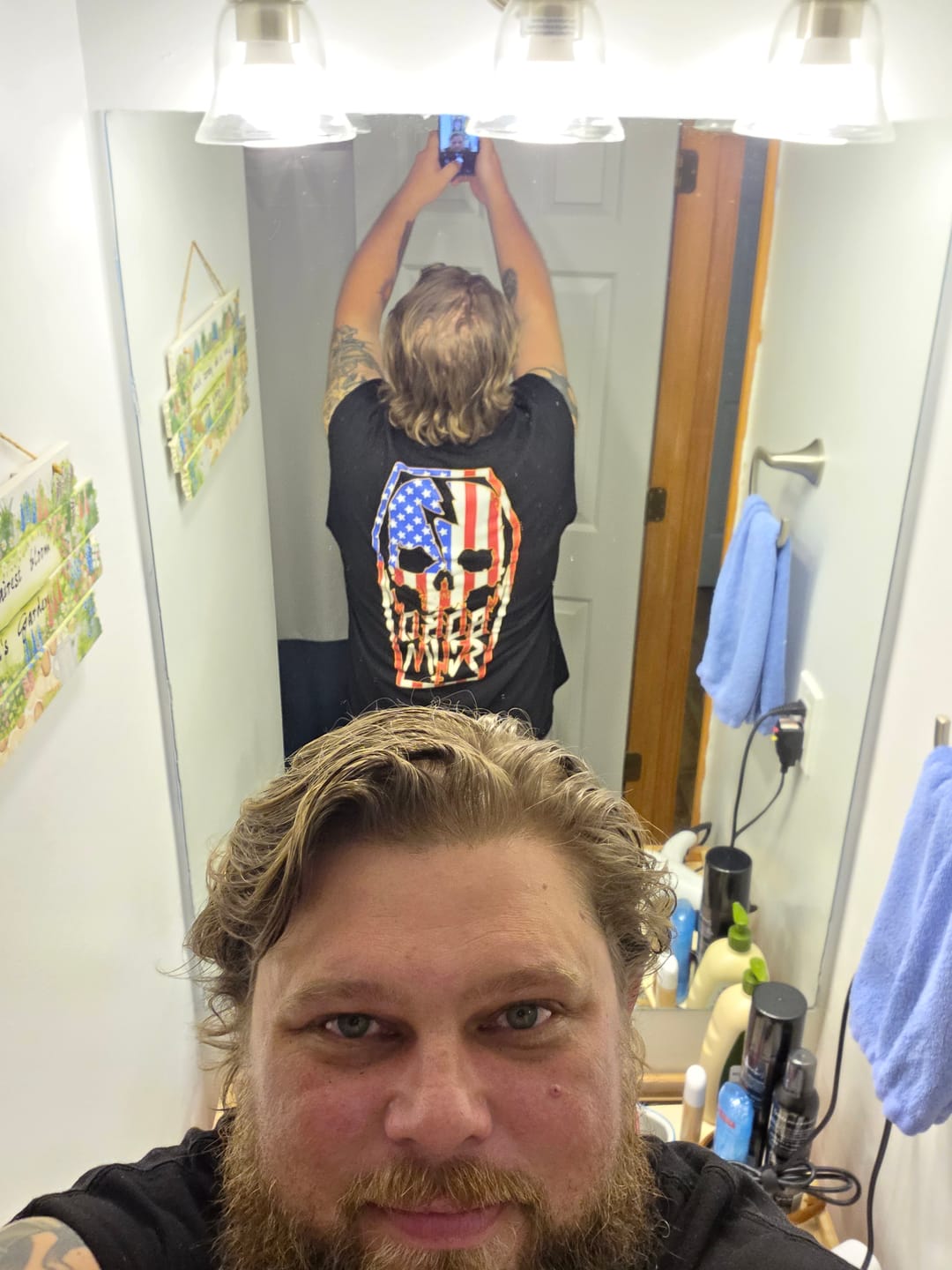 Customer photo review of AMERICA SKULL COFFIN T-SHIRT