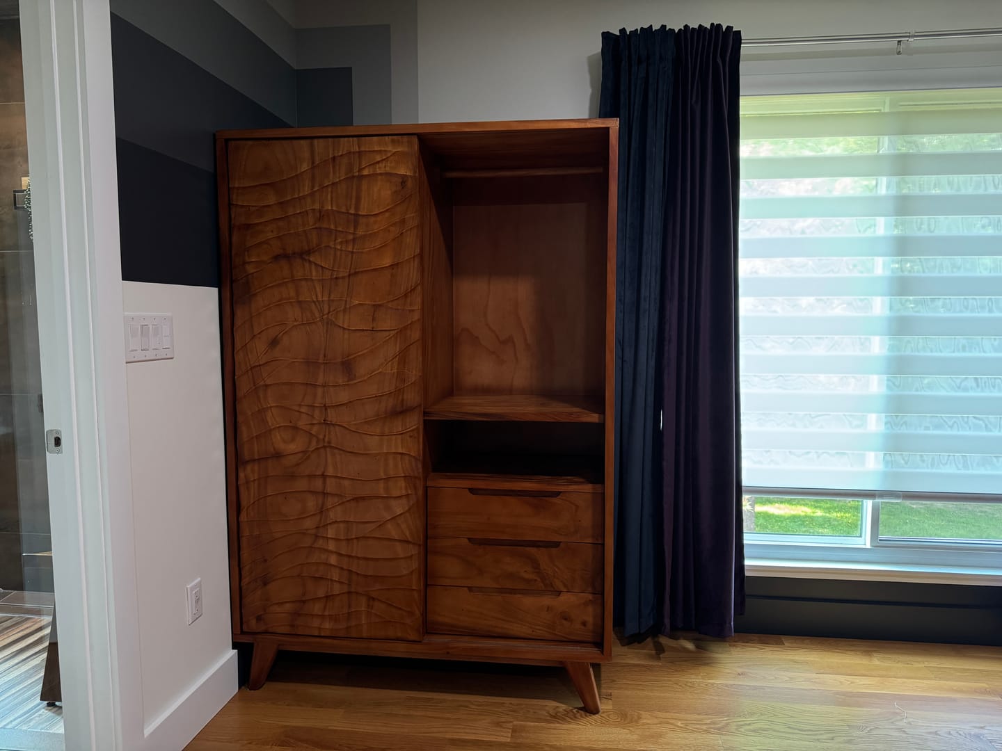 Customer photo review of Organic Sculptural Wardrobe With Wave Door For Bedroom Interior