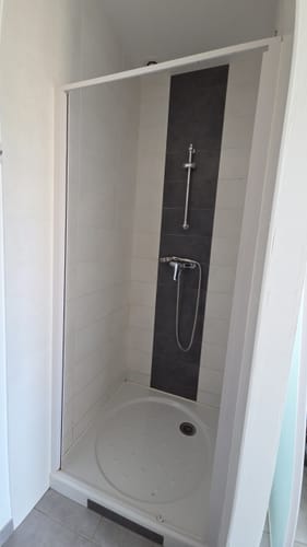 Customer photo review of Panneau Mural Salle De Bain PVC Marbre Arizona Vert - 260 x 120 CM