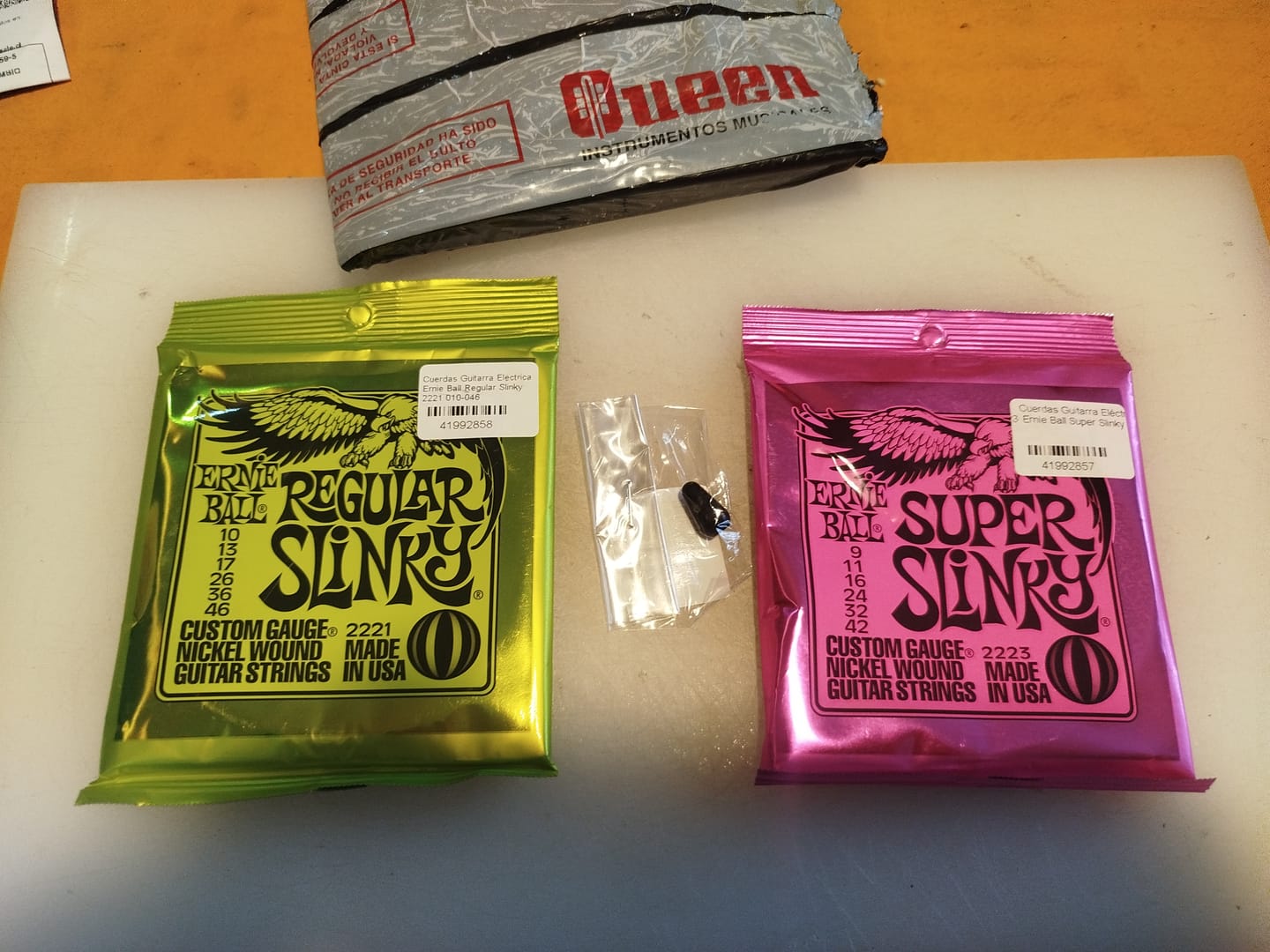 Customer photo review of Cuerdas Eléctrica Ernie Ball 2221 Regular Slinky 010-046