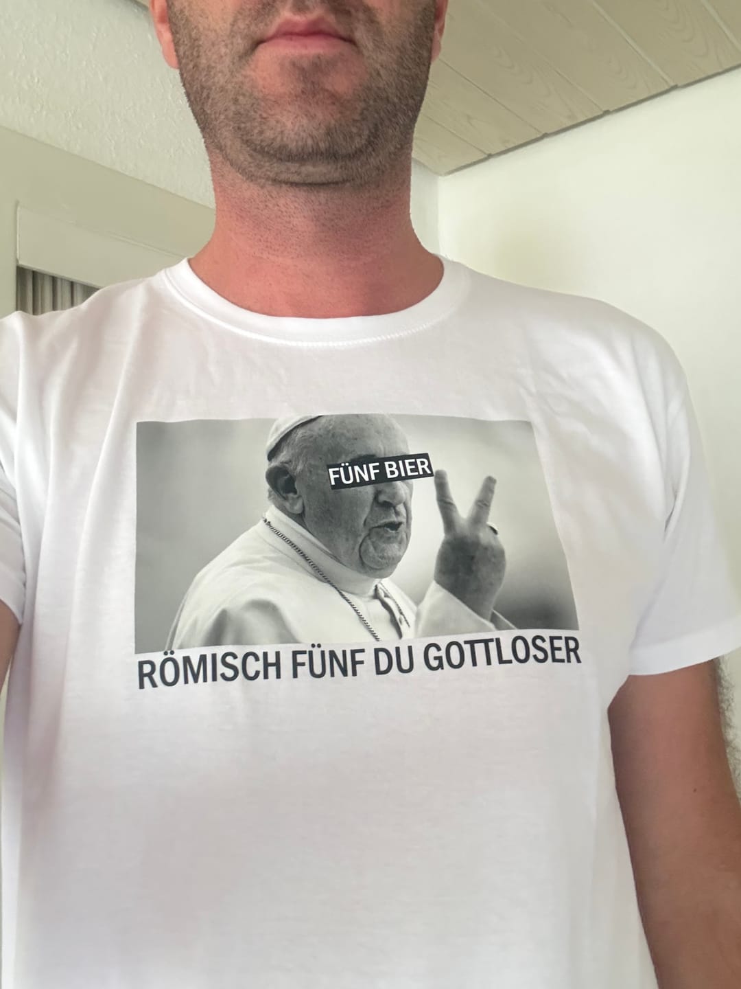 Customer photo review of Römisch fünf du Gottloser - Herrenshirt