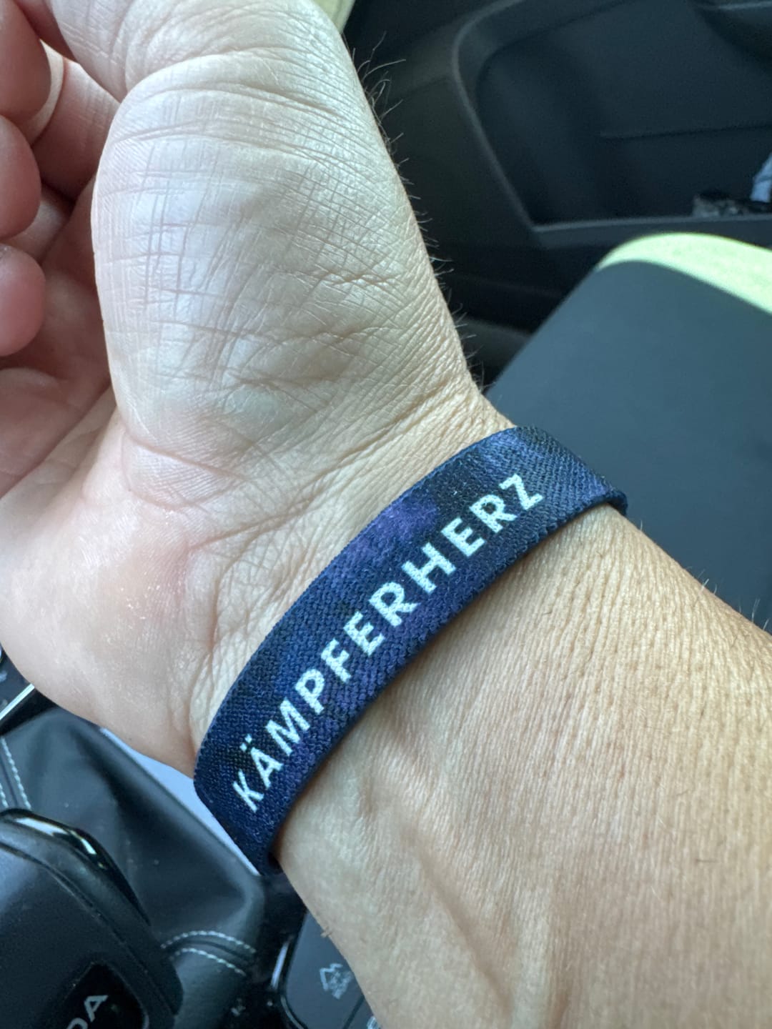 Customer photo review of Push Your Limits - Elastisches Armband