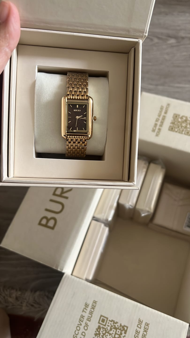 Customer photo review of Olivia Gold Brown