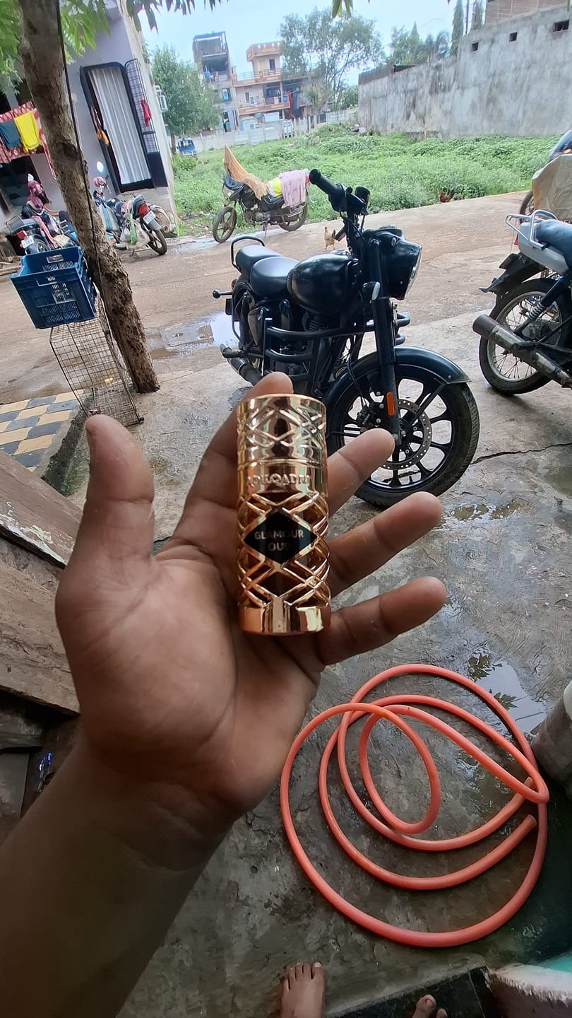 Customer photo review of Glamour Oud Attar Perfume 10ml