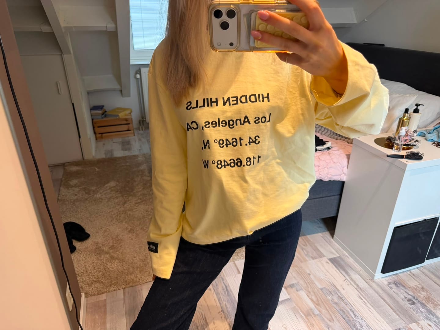 Customer photo review of VINTAGE LOGO LONGSLEEVE T-SHIRT BUTTER YELLOW