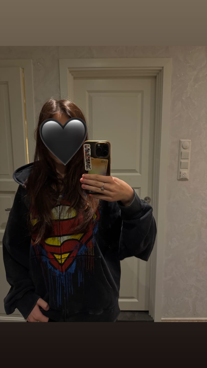 Customer photo review of 5011 - Superman Drip Zip-Ups
