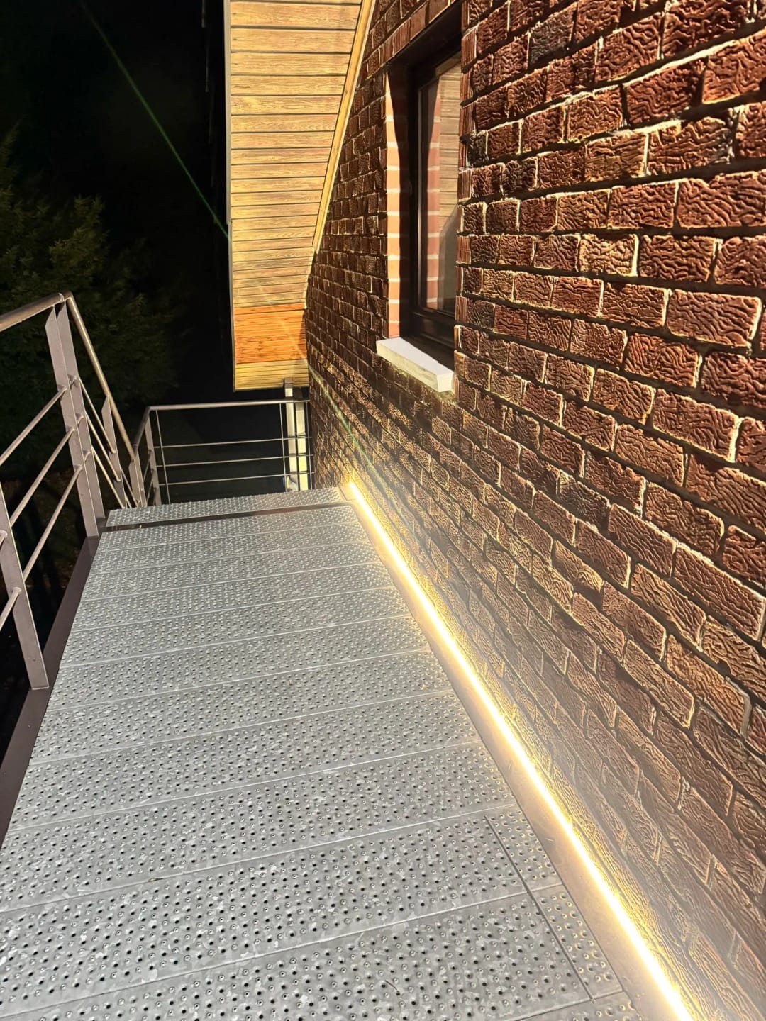 Customer photo review of Recessed Flat LED Silicone Strip Light, Indoor Outdoor Step Lighting