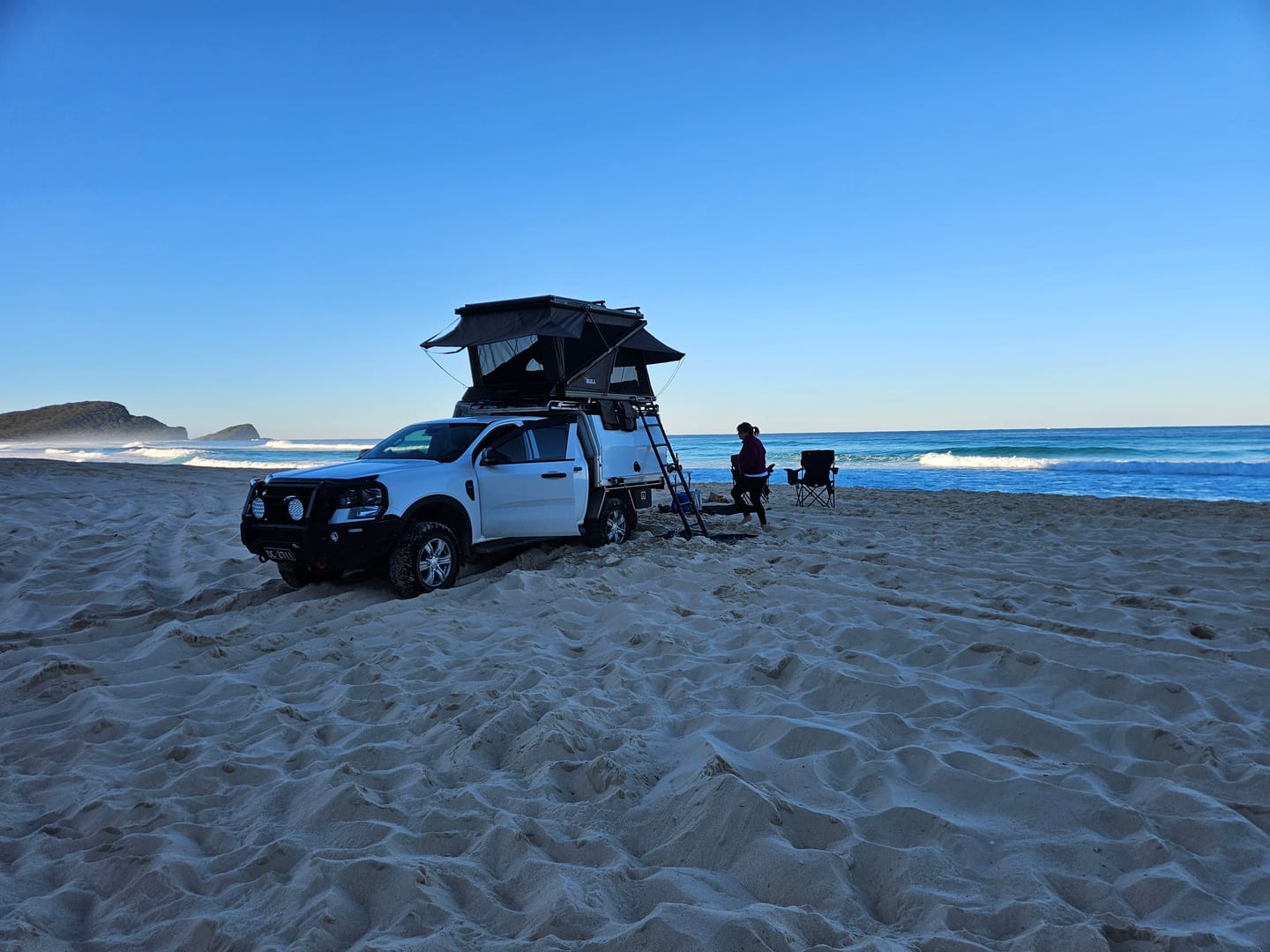 Customer photo review of Summit XLZ 1550 Rooftop Tent