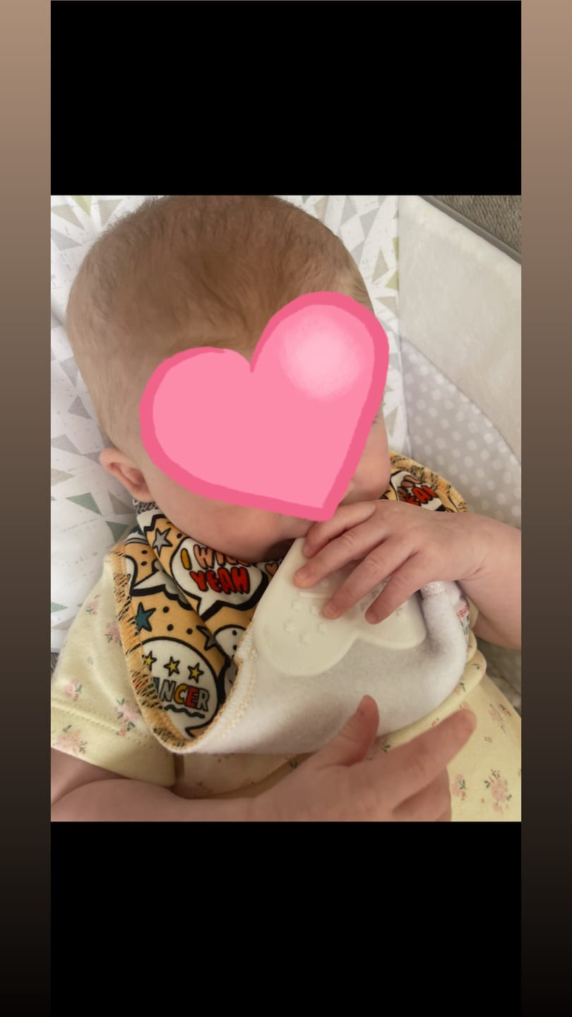 Customer photo review of Bainne Teething Bib