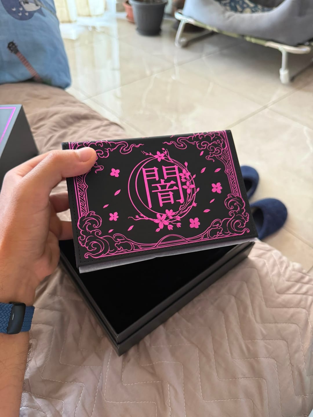 Customer photo review of DARKNESS - Deckbox