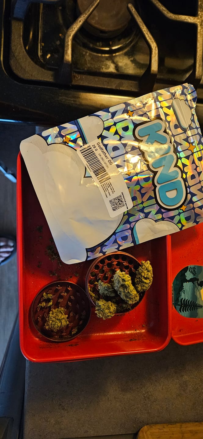 Customer photo review of Jet Fuel Gelato x Peach Rings - 4 Grams - Hybrid